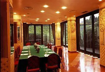 Ξενοδοχείο με διαμερίσματα Cosmo Vimercate