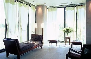 Ξενοδοχείο με διαμερίσματα Cosmo