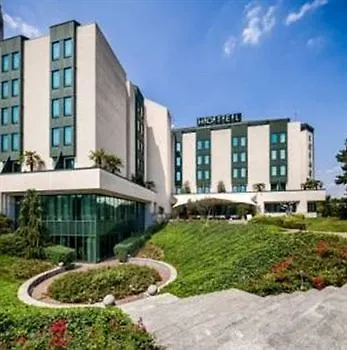 Ξενοδοχείο με διαμερίσματα Cosmo Vimercate