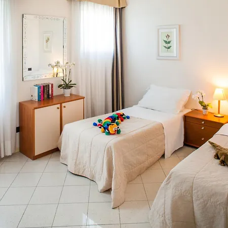 Aparthotel Cosmo 4*
