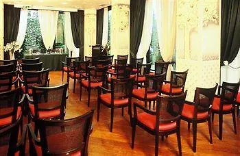Aparthotel Cosmo 4*
