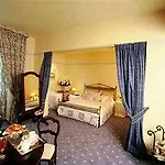 Cosmo 4*